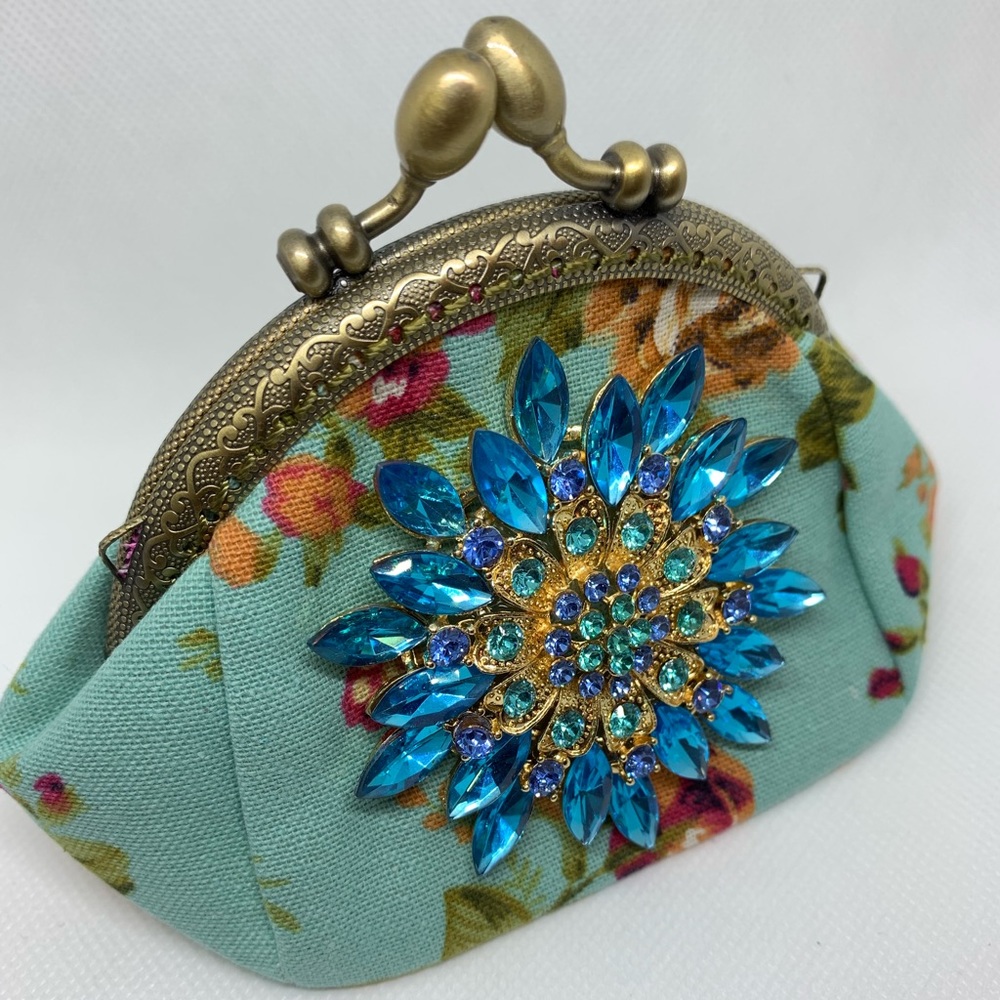 VINTAGE COIN PURSE